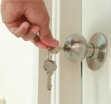 Rockville Locksmith Store Rockville, MD 301-810-4523 - 14a-Unlock-Door